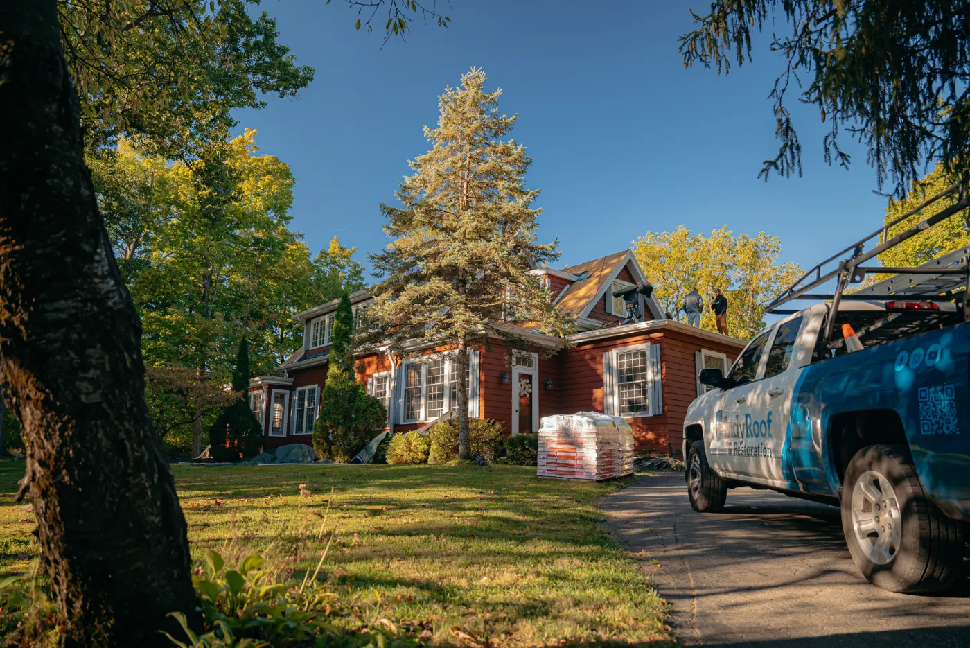 Manufacturer-certified roof installation in Pheasant Run